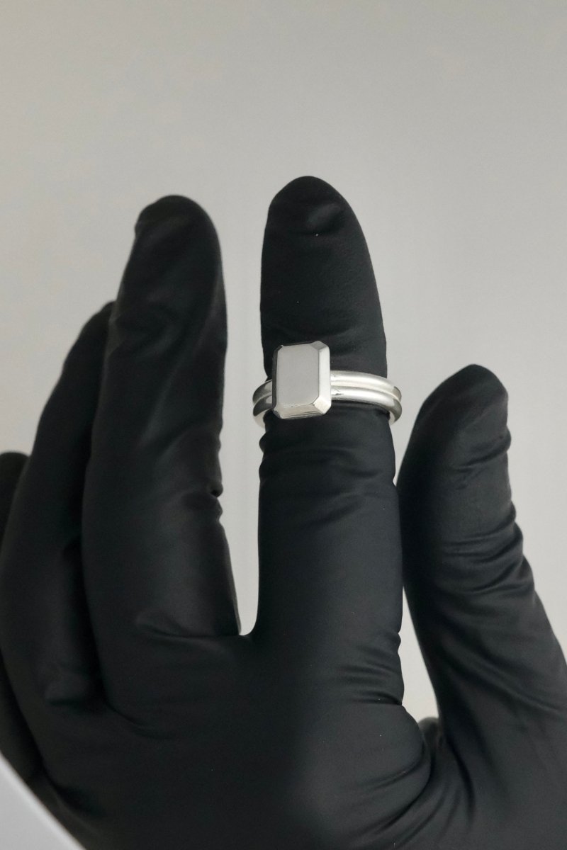 Vertical Gem Ring - HANSON